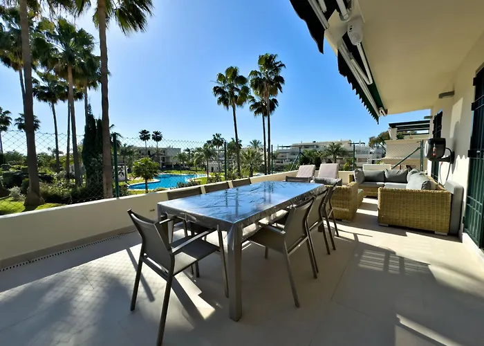 In Puerto Banus Lorcrimar V アパート