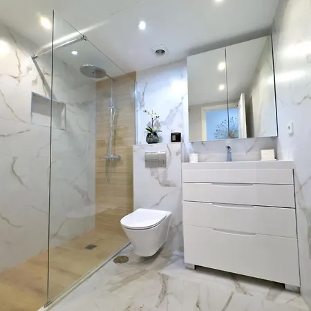 Apartment In Puerto Banus Lorcrimar V Marbella