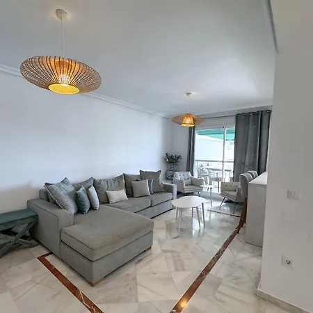 Apartment South-facing 2br Near Puerto Banus *