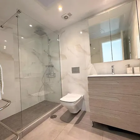 South-facing 2br Near Puerto Banus Apartment Marbella
