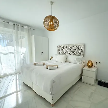South-facing 2br Near Puerto Banus * Marbella