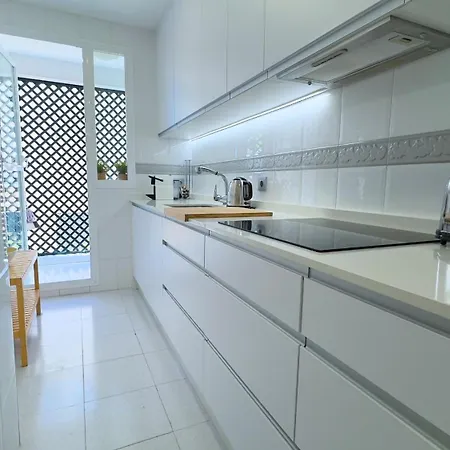 South-facing 2br Near Puerto Banus