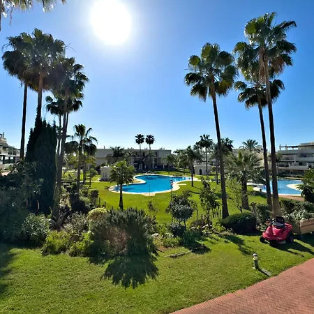Apartment South-facing 2br Near Puerto Banus Marbella