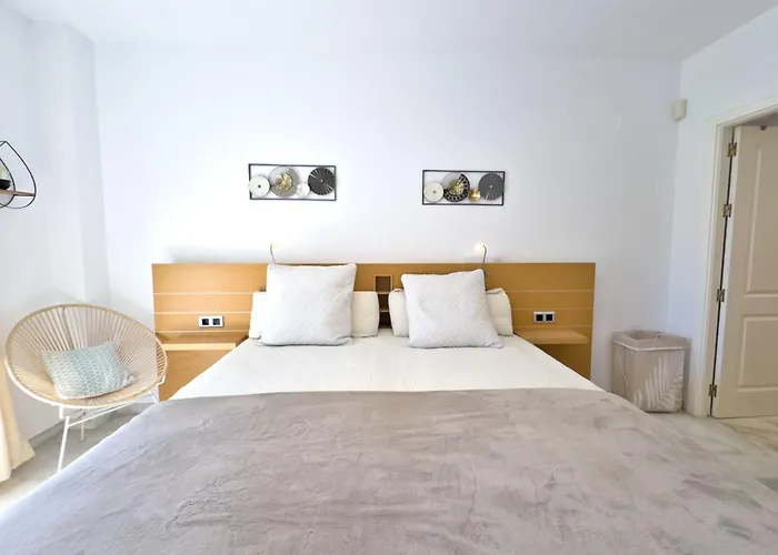 In Puerto Banus Lorcrimar V Marbella