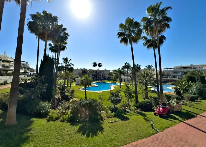 In Puerto Banus Lorcrimar V